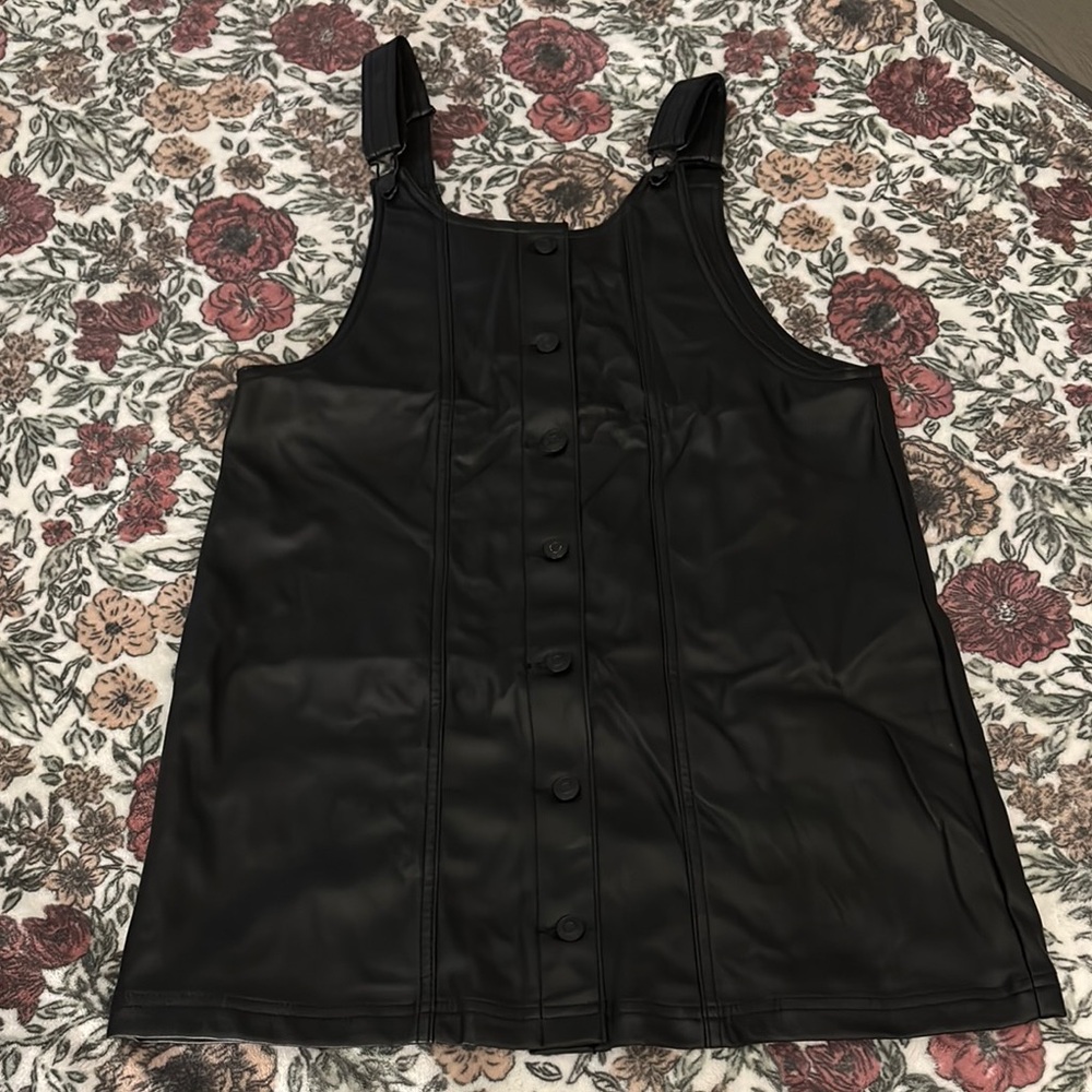 Celebrity Pink Black Midi Dress